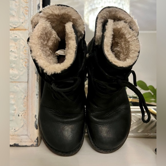 UGG Caspia leather lace up ankle boot - Picture 5 of 7